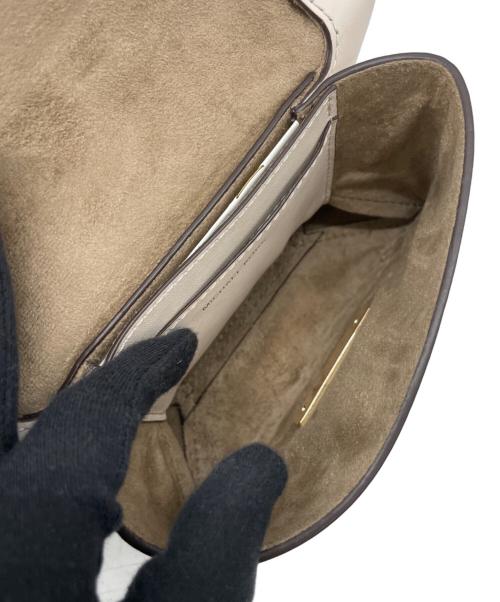 MICHAEL KORS（マイケル・コース）MICHAEL KORS (マイケル・コース) ワンショルダーバッグ ホワイトの古着・服飾アイテム