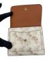 中古・古着 COACH (コーチ) ミラ ホース アンド キャリッジ プリント／3つ折り財布 ブラウン×ホワイト 未使用品：15000円