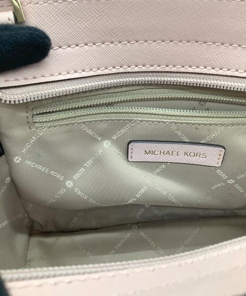 MICHAEL KORS（マイケルコース）MICHAEL KORS (マイケルコース) ショルダーバッグ ピンクの古着・服飾アイテム
