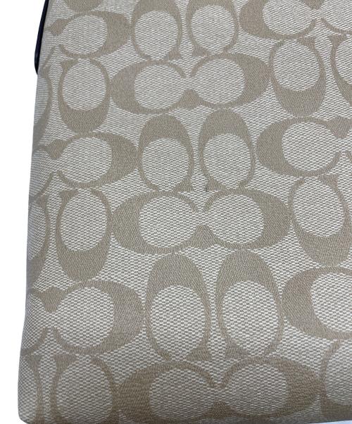 COACH（コーチ）COACH (コーチ) シグネチャー ショルダーバッグ ホワイトの古着・服飾アイテム