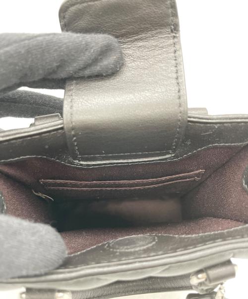 COACH（コーチ）COACH (コーチ) ノース サウス ミニ トート・パフィー ダイヤモンド キルティング ブラックの古着・服飾アイテム