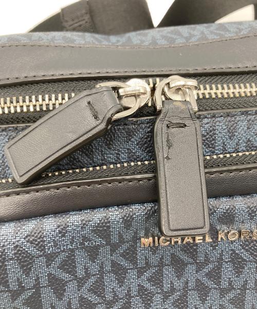 MICHAEL KORS（マイケル・コース）MICHAEL KORS (マイケル・コース) ボディーバッグ ネイビーの古着・服飾アイテム