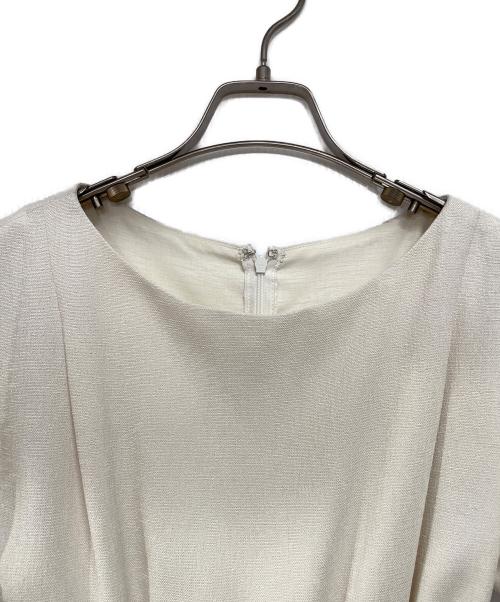 JUSGLITTY（ジャスグリッティー）JUSGLITTY (ジャスグリッティー) Wrap taste One-Piece ベージュ サイズ:1 未使用品の古着・服飾アイテム