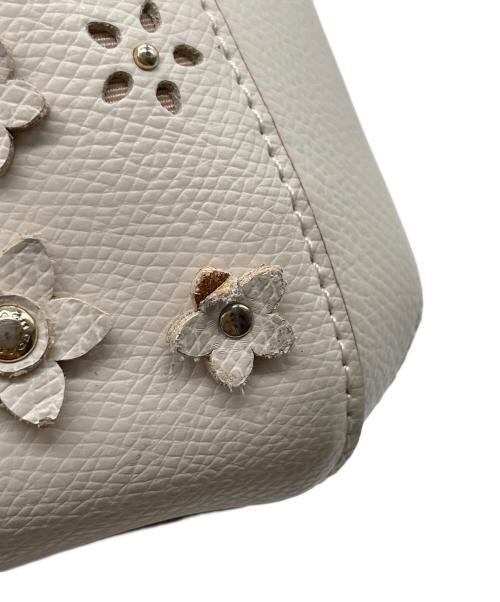 COACH（コーチ）COACH (コーチ) Flower Applique Small Margo Carryall ホワイトの古着・服飾アイテム