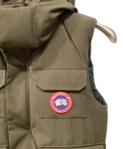 CANADA GOOSE（カナダグース）CANADA GOOSE (カナダグース) ダウンベスト オリーブ サイズ:Mの古着・服飾アイテム