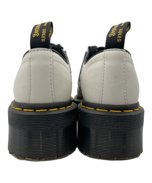 Dr.Martens（ドクターマーチン）Dr.Martens (ドクターマーチン) SIDNEY2ホール シューズ ホワイト×ブラック サイズ:UK 3の古着・服飾アイテム