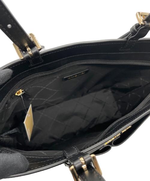 MICHAEL KORS（マイケル・コース）MICHAEL KORS (マイケル・コース) ジェット セット トラベル シグネチャー ハンドバッグ ブラック 未使用品の古着・服飾アイテム