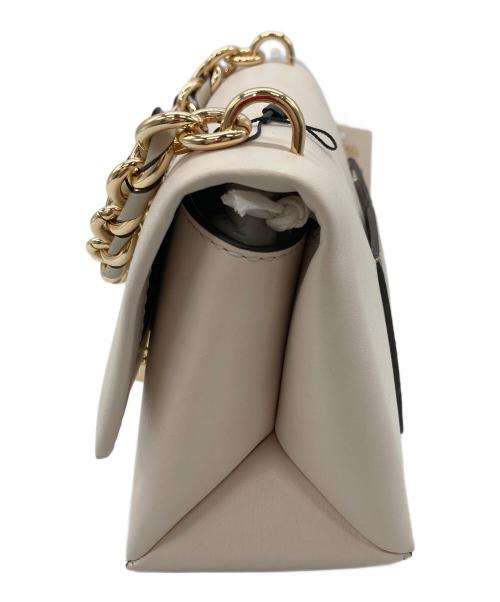 MICHAEL KORS（マイケル・コース）MICHAEL KORS (マイケル・コース) ショルダーバッグ ホワイト 未使用品の古着・服飾アイテム
