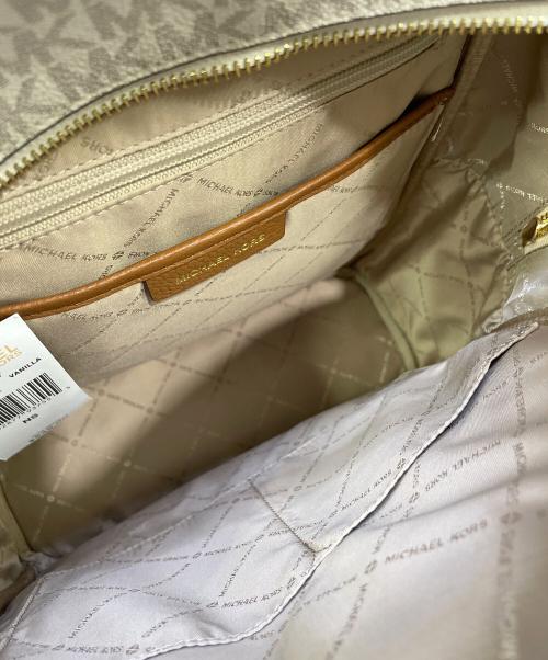 MICHAEL KORS（マイケル・コース）MICHAEL KORS (マイケル・コース) デイパック ホワイトの古着・服飾アイテム