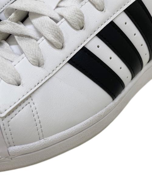 adidas（アディダス）adidas (アディダス) ローカットスニーカー ホワイト サイズ:27.5の古着・服飾アイテム