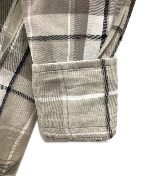 Thom Browne（トムブラウン）Thom Browne (トムブラウン) 長袖シャツ ホワイト×グレーの古着・服飾アイテム