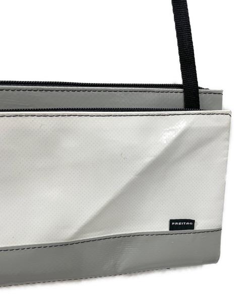 FREITAG（フライターグ）FREITAG (フライターグ) サコッシュ ホワイト×グレーの古着・服飾アイテム