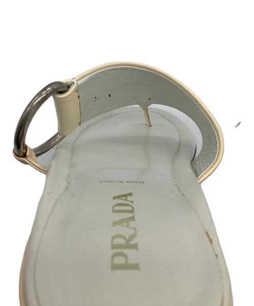 PRADA（プラダ）PRADA (プラダ) サンダル ホワイト サイズ:36の古着・服飾アイテム