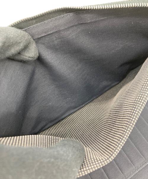 HERMES（エルメス）HERMES (エルメス) エールライン　ラウンドファスナー財布 グレーの古着・服飾アイテム