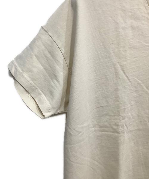 SKARGORN（スカルゴーン）SKARGORN (スカルゴーン) 半袖カットソー アイボリー サイズ:M 未使用品の古着・服飾アイテム