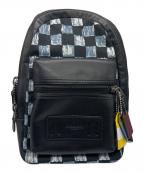 COACHコーチ）の古着「TERRAIN PACK WITH GRAPHIC CHECKER PRINT」｜ネイビー