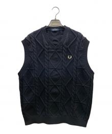 FRED PERRY（フレッドペリー）の古着「ケーブルニットベスト」｜ブラック