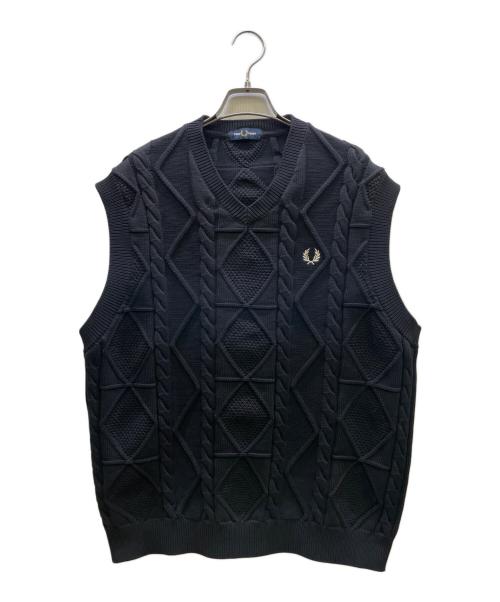 FRED PERRY（フレッドペリー）FRED PERRY (フレッドペリー) ケーブルニットベスト ブラック サイズ:Mの古着・服飾アイテム