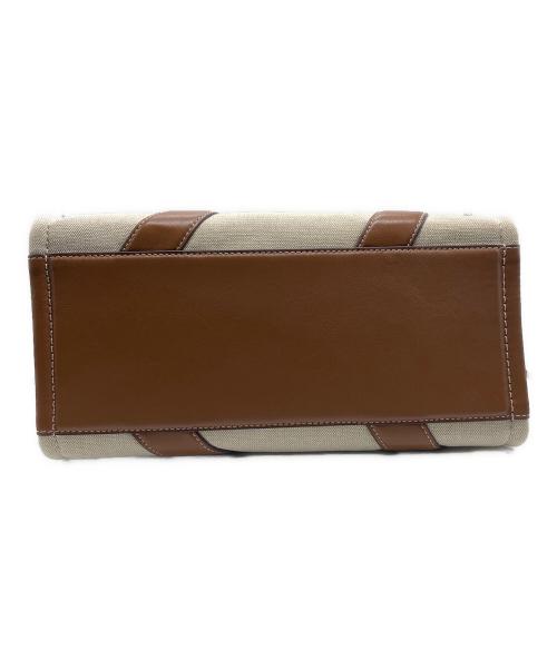 MARC JACOBS（マークジェイコブス）MARC JACOBS (マークジェイコブス) ザウェイビー キャンバス トートバッグ ミディアム ホワイト×ブラウンの古着・服飾アイテム