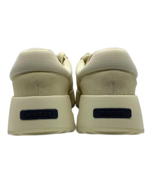 adidas（アディダス）adidas (アディダス) FEAR OF GOD ATHLETICS Los Angeles Runner/スニーカー アイボリー サイズ:28.5の古着・服飾アイテム