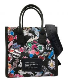 MARC JACOBS（マークジェイコブス）の古着「Medium Sticker Print Canvas Standard Supply Tote」