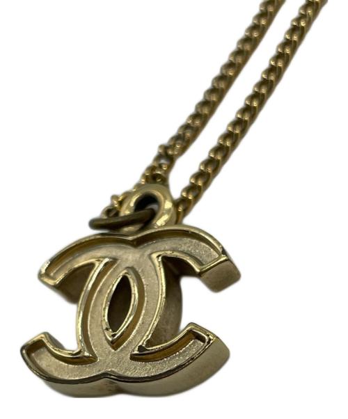 CHANEL（シャネル）CHANEL (シャネル) ネックレス ゴールド×サーモンピンクの古着・服飾アイテム