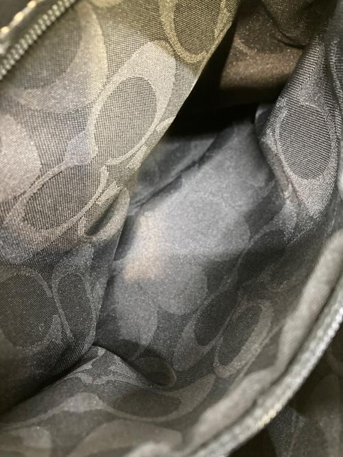 COACH（コーチ）COACH (コーチ) ソーホー レザーバックル ホーボーバッグ ブラックの古着・服飾アイテム