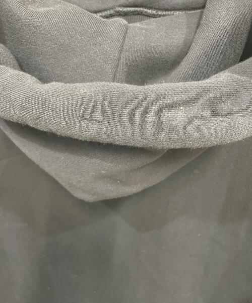 sacai（サカイ）sacai (サカイ) KAWS (カウズ) Flock Print Hooide ブラック サイズ:３の古着・服飾アイテム