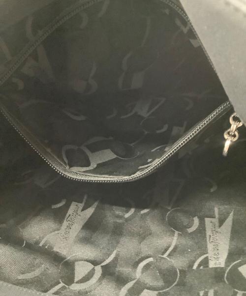 Salvatore Ferragamo（サルヴァトーレ フェラガモ）Salvatore Ferragamo (サルヴァトーレ フェラガモ) ワンショルダーバッグ ブラックの古着・服飾アイテム