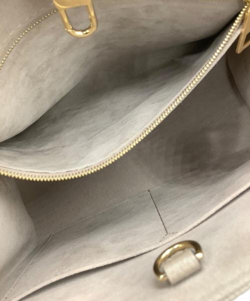 LOUIS VUITTON（ルイ ヴィトン）LOUIS VUITTON (ルイ ヴィトン) オンザゴーPM　	モノグラム・アンプラント トゥルトレール×クレームの古着・服飾アイテム