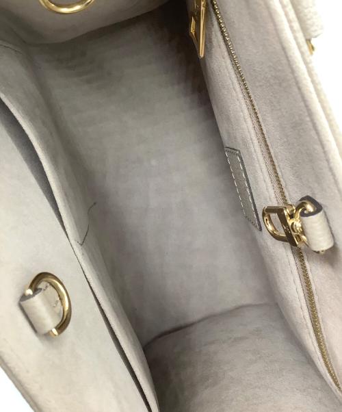 LOUIS VUITTON（ルイ ヴィトン）LOUIS VUITTON (ルイ ヴィトン) オンザゴーPM　	モノグラム・アンプラント トゥルトレール×クレームの古着・服飾アイテム
