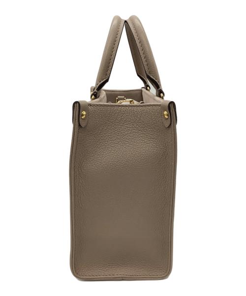LOUIS VUITTON（ルイ ヴィトン）LOUIS VUITTON (ルイ ヴィトン) オンザゴーPM　	モノグラム・アンプラント トゥルトレール×クレームの古着・服飾アイテム