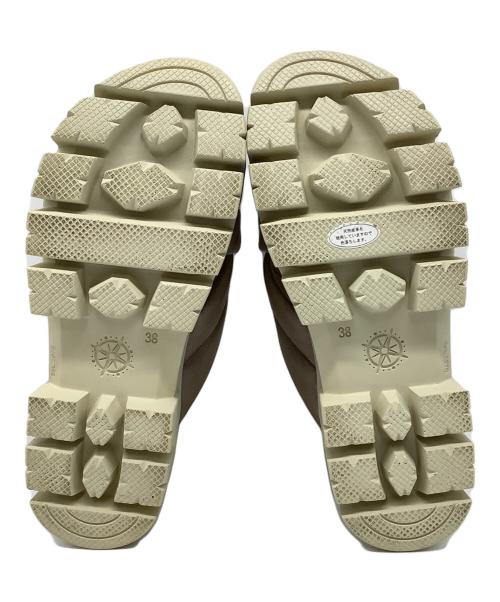 bussola（ブソラ）bussola (ブソラ) クロスベルト パデットサンダル ベージュ サイズ:38の古着・服飾アイテム