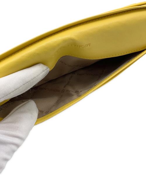 MICHAEL KORS（マイケル・コース）MICHAEL KORS (マイケルコース) ラージスナップ ウォレット イエローの古着・服飾アイテム