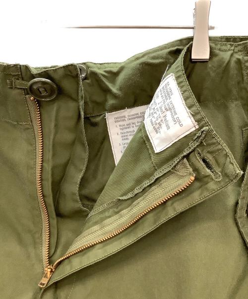 -（-）- (-) カナダ軍カーゴパンツ オリーブ サイズ:2 SHORT MEDIUMの古着・服飾アイテム