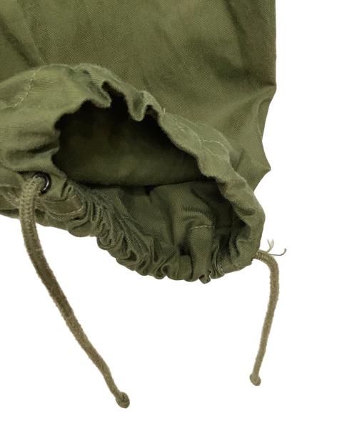 -（-）- (-) カナダ軍カーゴパンツ オリーブ サイズ:2 SHORT MEDIUMの古着・服飾アイテム