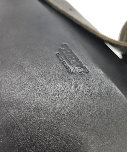 Herz（ヘルツ）Herz (ヘルツ) ボディバッグ　立体マチ・ボディバッグ ブラックの古着・服飾アイテム