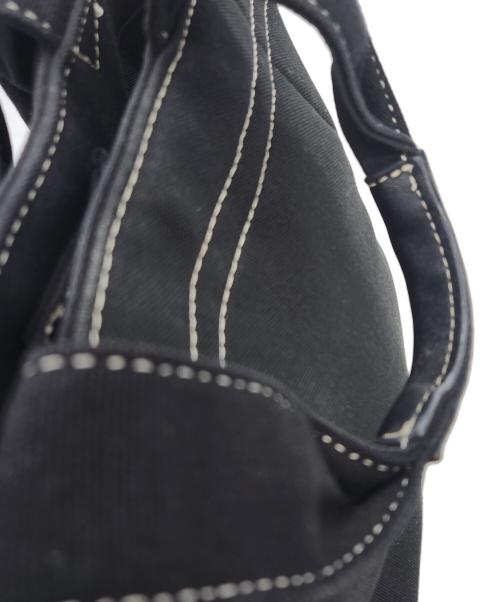 JILL BY JILLSTUART（ジル バイ ジルスチュアート）JILL BY JILLSTUART (ジル バイ ジルスチュアート) フリルトートバッグ ブラックの古着・服飾アイテム