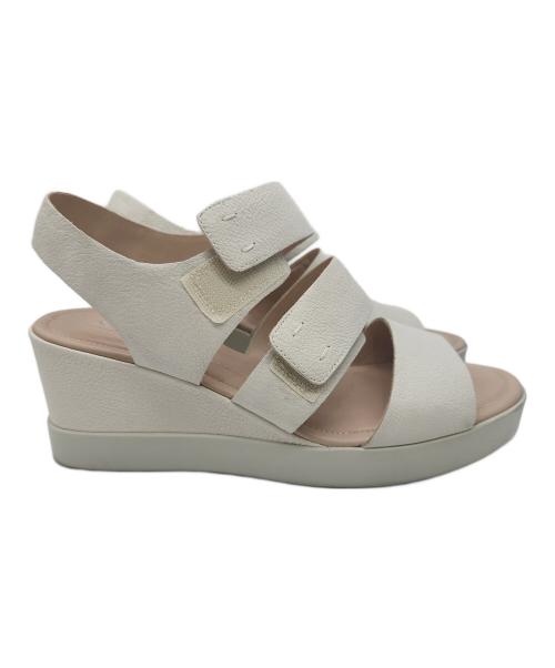 ECCO（エコー）ECCO (エコー) サンダル ホワイト サイズ:38の古着・服飾アイテム