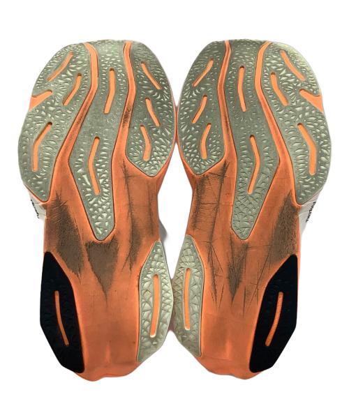 NEW BALANCE（ニューバランス）NEW BALANCE (ニューバランス) FuelCell Rebel v4 ランニングシューズ オレンジ×ホワイト サイズ:27.5cmの古着・服飾アイテム