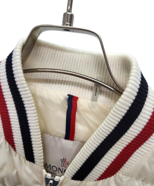 MONCLER（モンクレール）MONCLER (モンクレール) ダウンジャケット ベージュ サイズ:3の古着・服飾アイテム