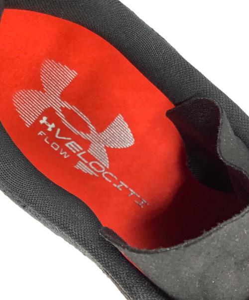 UNDER ARMOUR（アンダーアーマー）UNDER ARMOUR (アンダーアーマー) ランニングシューズ ブラック×オレンジ サイズ:27cmの古着・服飾アイテム