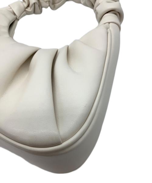 JW PEI（ジェイダブリューペイ）JW PEI (ジェイダブリューペイ) Gabbi ハンドバッグ ベージュの古着・服飾アイテム