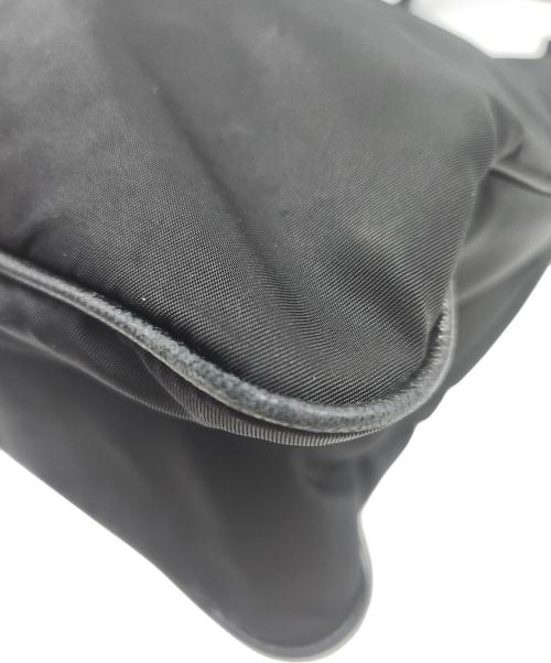 PRADA（プラダ）PRADA (プラダ) ナイロンショルダーバッグ ブラックの古着・服飾アイテム
