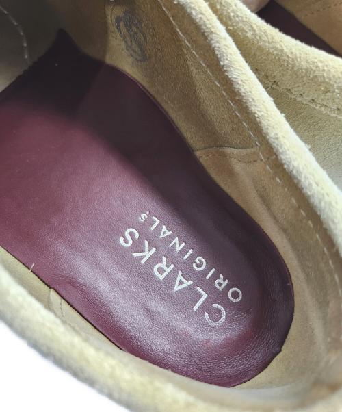 CLARKS ORIGINALS（クラークス オリジナルズ）CLARKS ORIGINALS (クラークス オリジナルズ) ワラビーシューズ ベージュ サイズ:26.5の古着・服飾アイテム