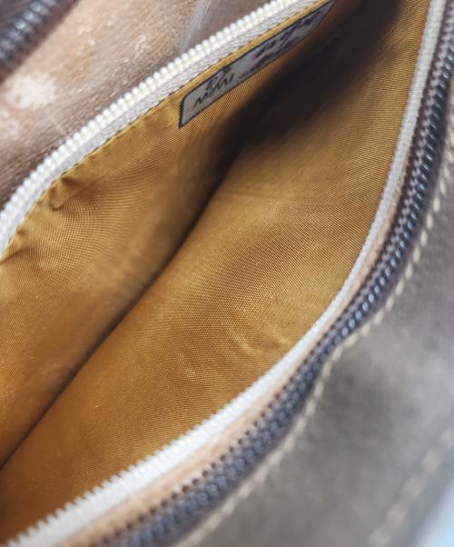 GUCCI（グッチ）GUCCI (グッチ) クラッチバッグ グレーの古着・服飾アイテム