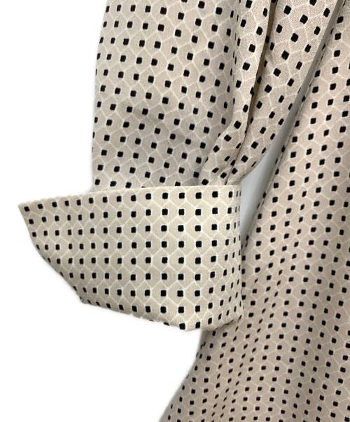 UNTITLED（アンタイトル）UNTITLED (アンタイトル) 長袖ワンピース ベージュ×ブラック サイズ:1の古着・服飾アイテム