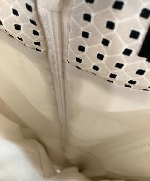 UNTITLED（アンタイトル）UNTITLED (アンタイトル) 長袖ワンピース ベージュ×ブラック サイズ:1の古着・服飾アイテム