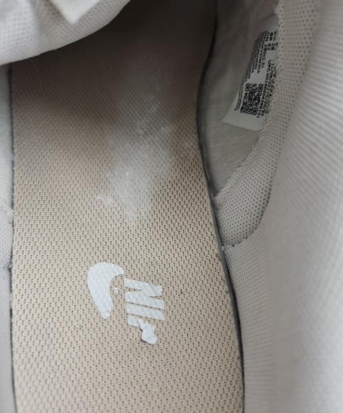 NIKE（ナイキ）NIKE (ナイキ) スニーカー ホワイト×ベージュ サイズ:28.0cmの古着・服飾アイテム
