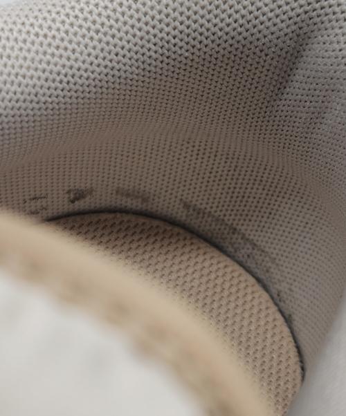 NIKE（ナイキ）NIKE (ナイキ) スニーカー ホワイト×ベージュ サイズ:28.0cmの古着・服飾アイテム